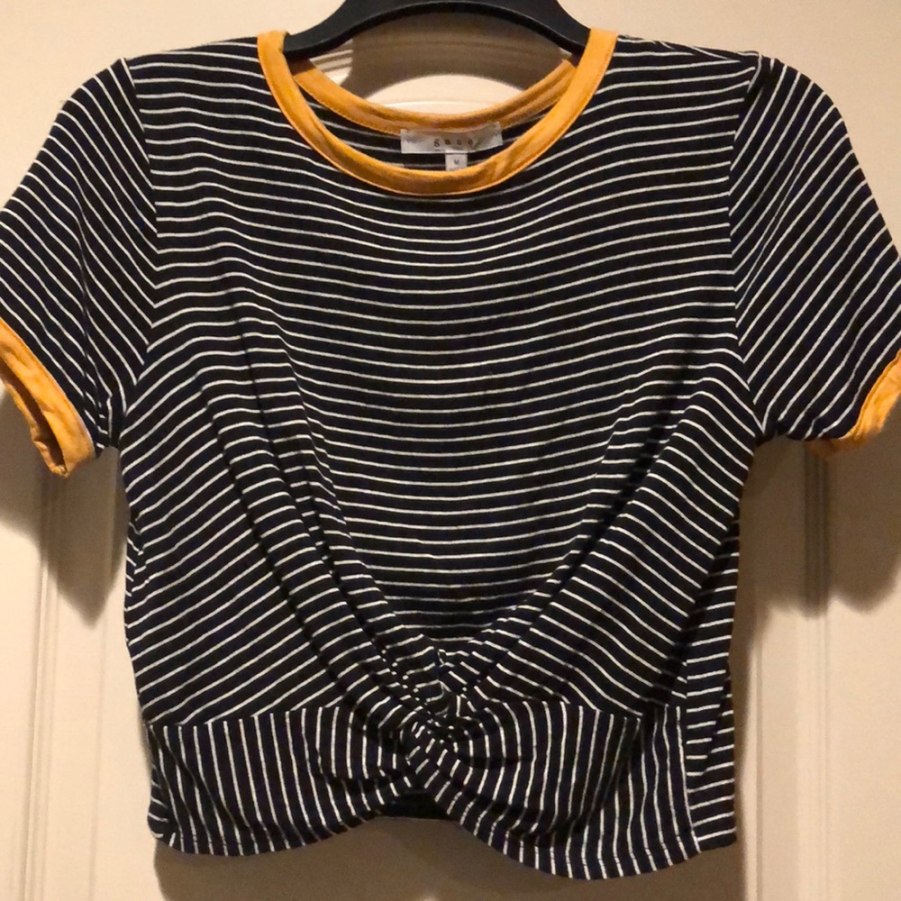 Crop top